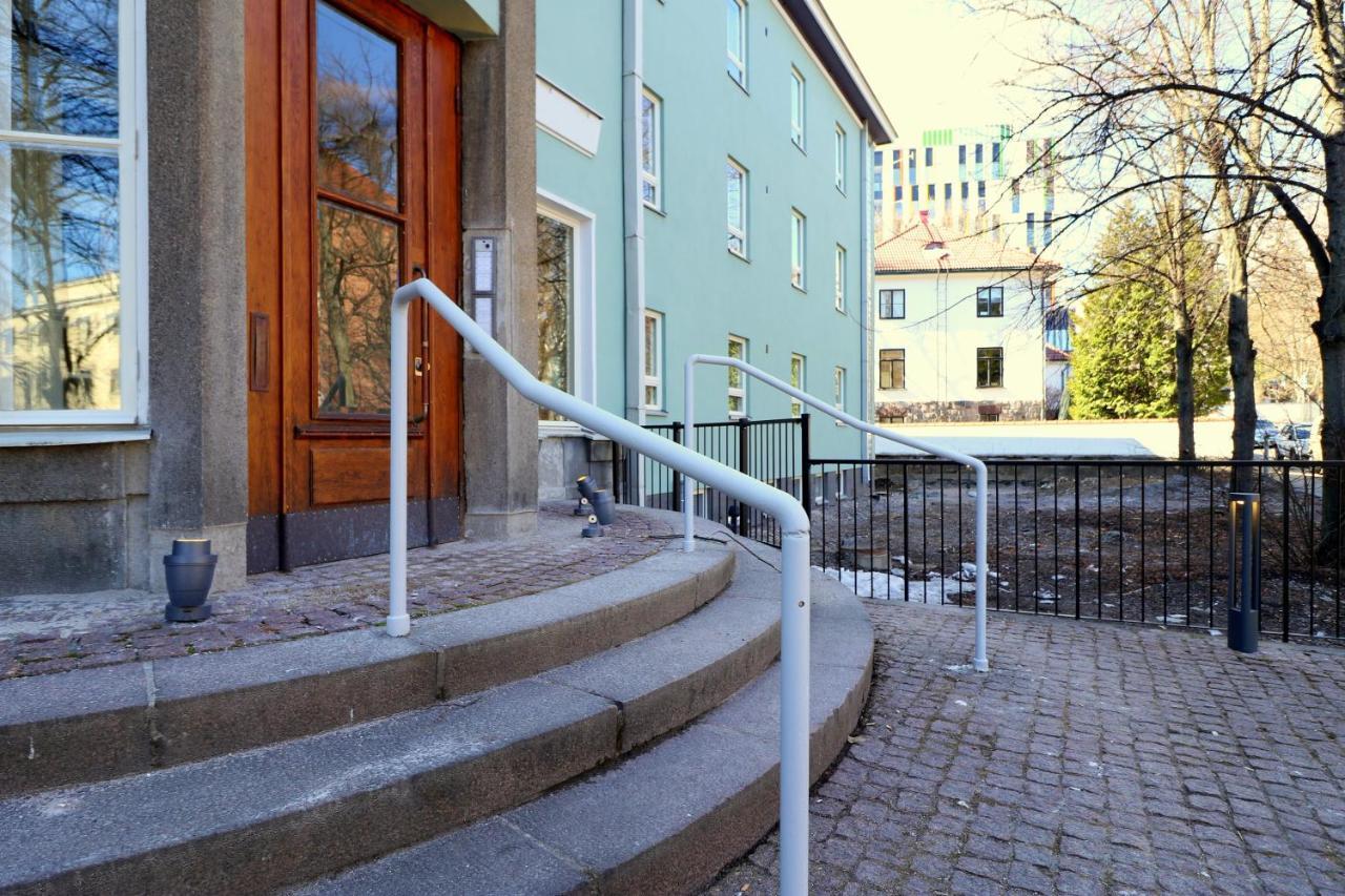 Forenom Serviced Apartments Helsinki Toeoeloe Helsínquia Exterior foto